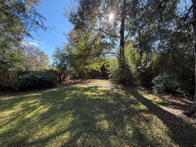 1606 Church St., Columbia, MS 39429