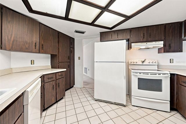 203 HILLCREST DRIVE, Safety Harbor, FL 34695