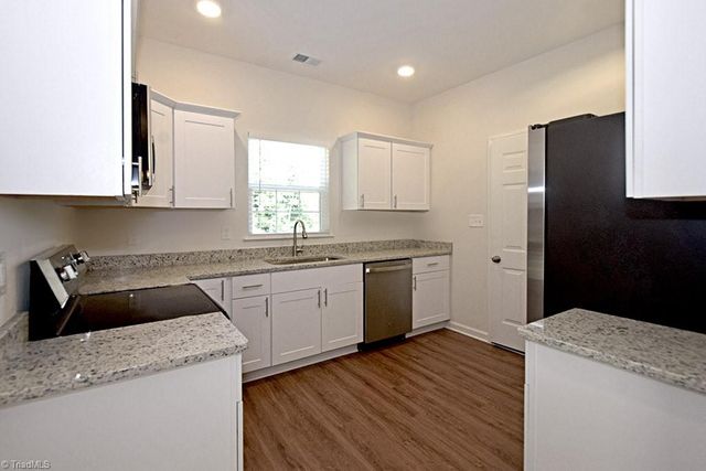 3437 Littlefield Way, Greensboro, NC 27405