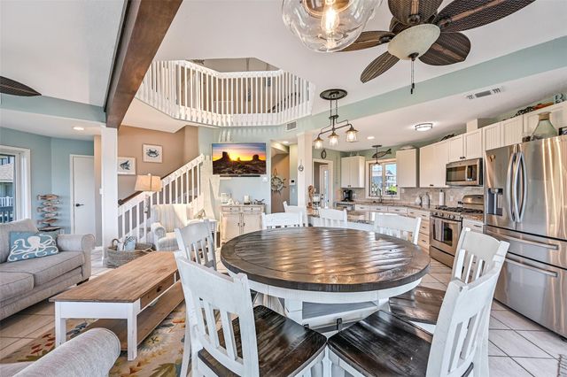 14450 Spyglass Circle, Galveston, TX 77554