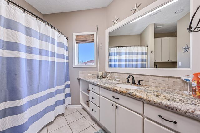 14450 Spyglass Circle, Galveston, TX 77554