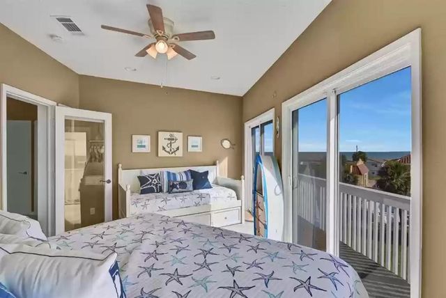 14450 Spyglass Circle, Galveston, TX 77554