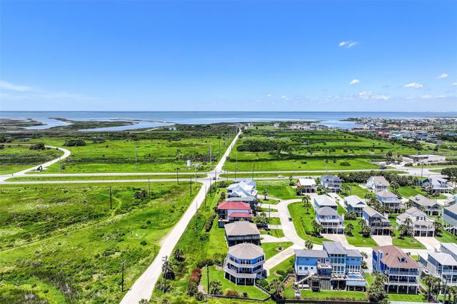 14450 Spyglass Circle, Galveston, TX 77554