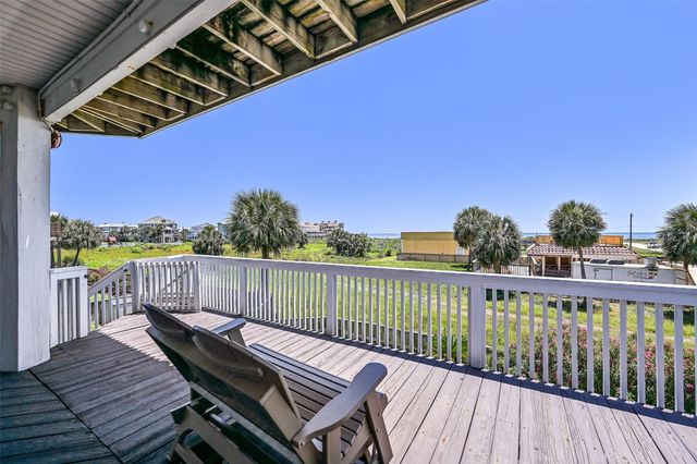 14450 Spyglass Circle, Galveston, TX 77554