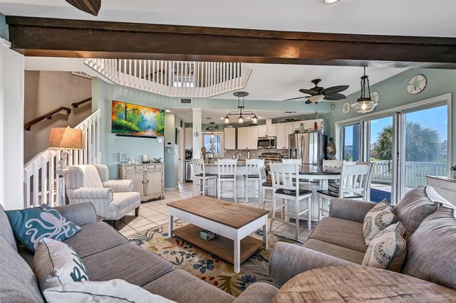 14450 Spyglass Circle, Galveston, TX 77554