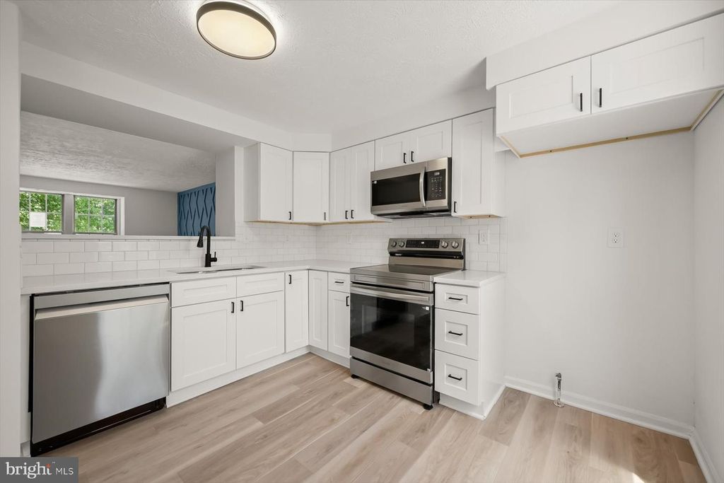 Image 11 of property listing at 7833 PADDOCK WAY, Baltimore, MD 21244