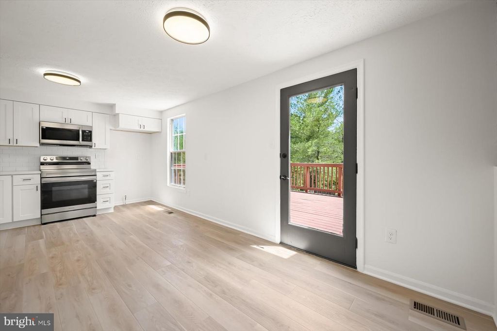 Image 16 of property listing at 7833 PADDOCK WAY, Baltimore, MD 21244