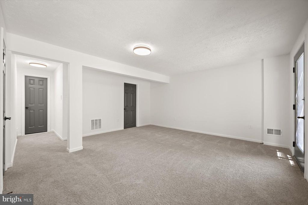 Image 30 of property listing at 7833 PADDOCK WAY, Baltimore, MD 21244