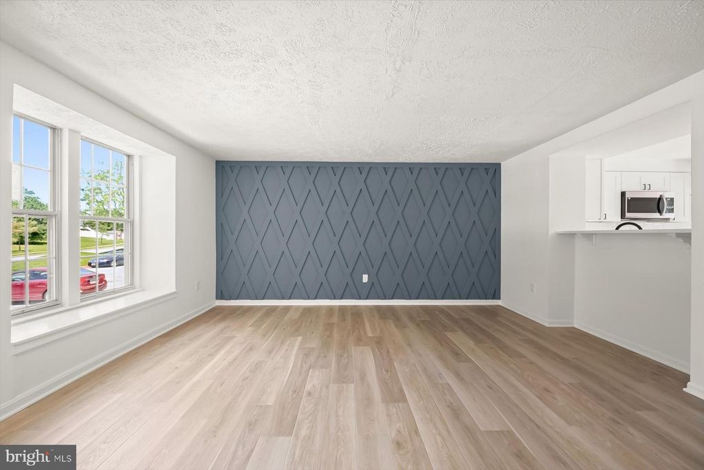 Image 6 of property listing at 7833 PADDOCK WAY, Baltimore, MD 21244