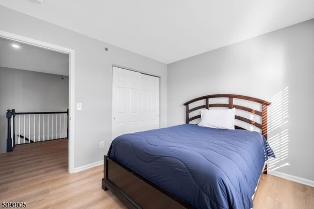 34 Limerick Ln, Lopatcong Twp., NJ 08865