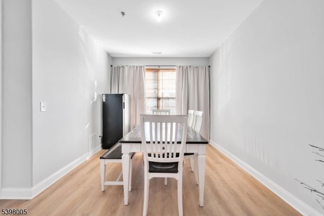 34 Limerick Ln, Lopatcong Twp., NJ 08865