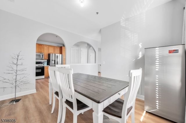 34 Limerick Ln, Lopatcong Twp., NJ 08865