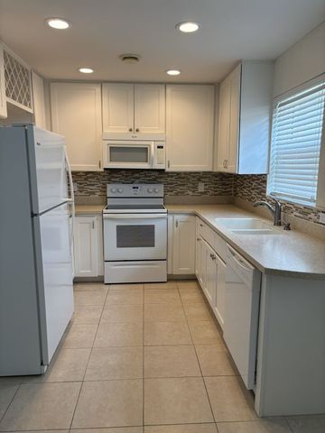 2800 Indian River Boulevard 1C, Vero Beach, FL 32960