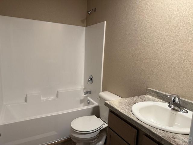 5204 Gannet Lane, Pueblo, CO 81008