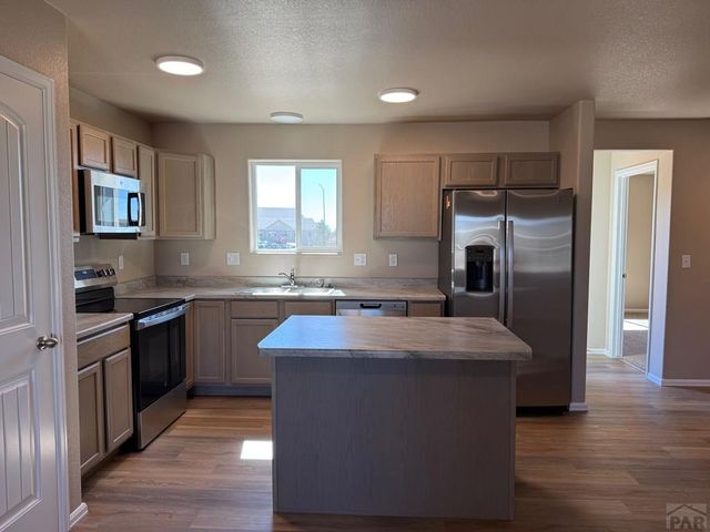 5204 Gannet Lane, Pueblo, CO 81008