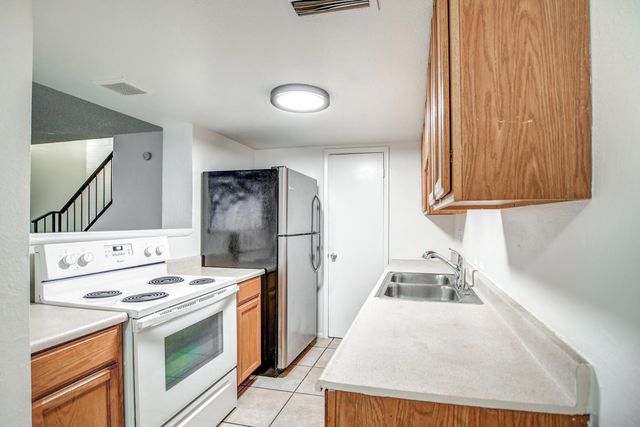 4648 E Wood Street, Phoenix, AZ 85040