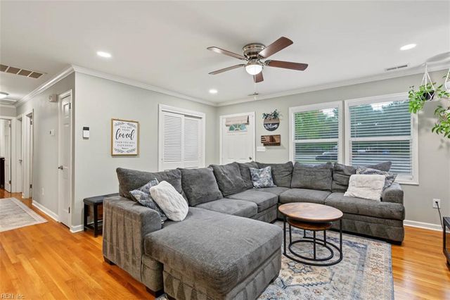 656 Harpersville RD, Newport News, VA 23601
