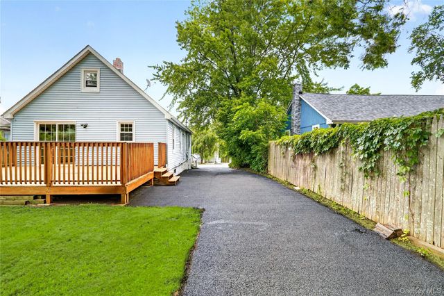 68 Ridgewood Avenue, Middletown, NY 10940