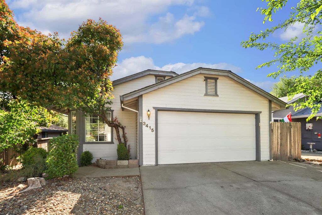 3415 Bristol Ct, Cameron Park, CA 95682