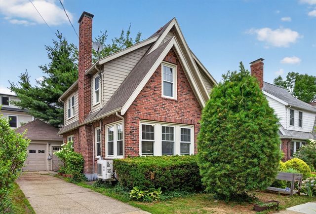 45 Hamlet St, Arlington, MA 02474