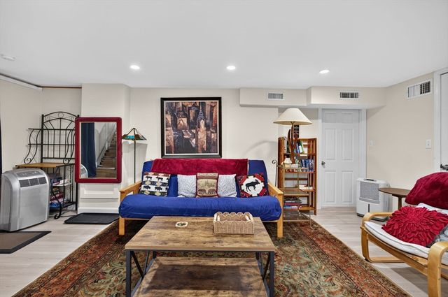 45 Hamlet St, Arlington, MA 02474