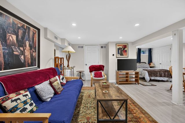 45 Hamlet St, Arlington, MA 02474