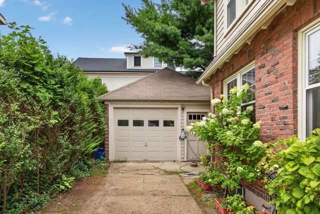 45 Hamlet St, Arlington, MA 02474