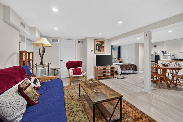 45 Hamlet St, Arlington, MA 02474