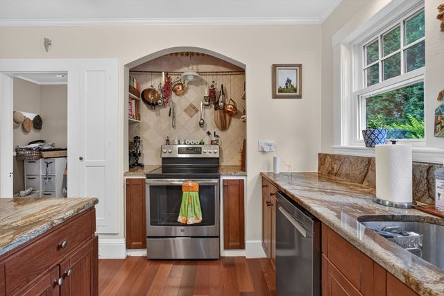 45 Hamlet St, Arlington, MA 02474