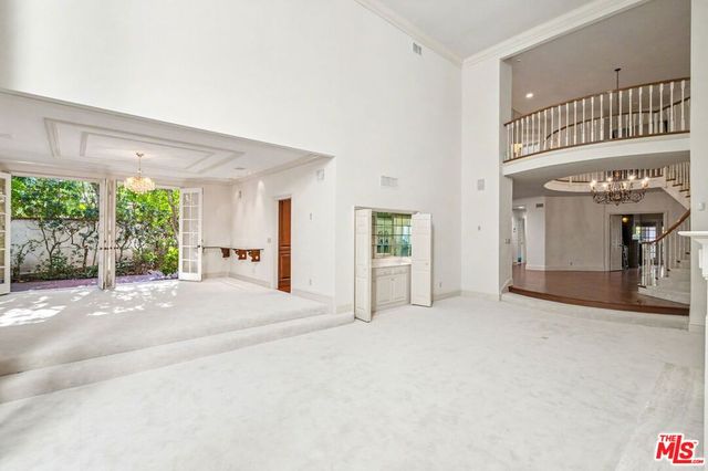 12386 Ridge Circle, Los Angeles, CA 90049