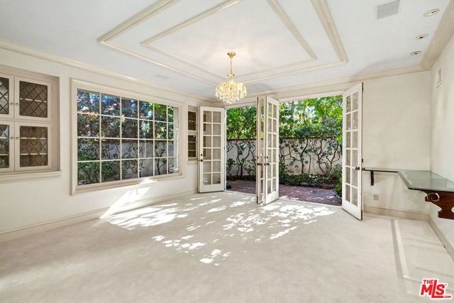 12386 Ridge Circle, Los Angeles, CA 90049