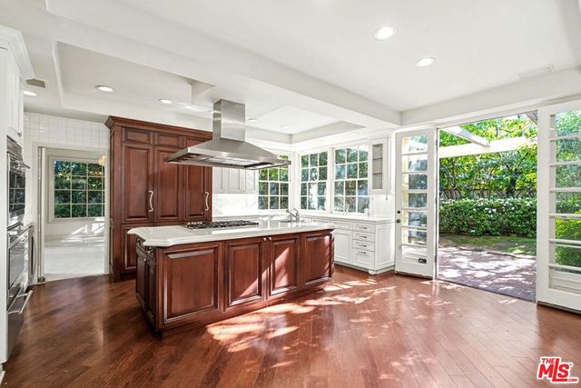 12386 Ridge Circle, Los Angeles, CA 90049