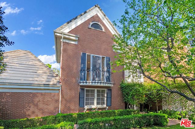 12386 Ridge Circle, Los Angeles, CA 90049