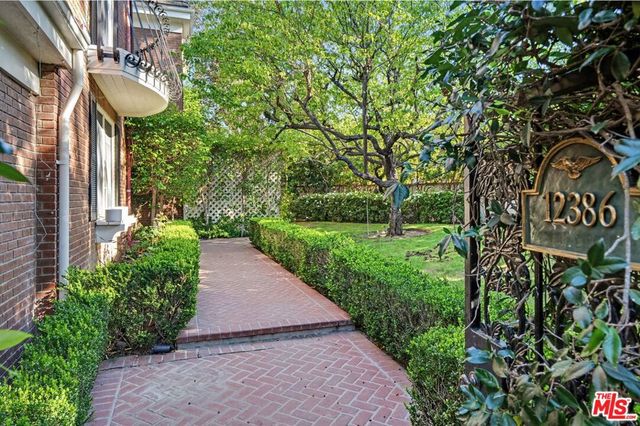 12386 Ridge Circle, Los Angeles, CA 90049