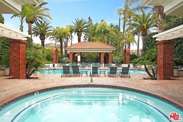 12386 Ridge Circle, Los Angeles, CA 90049