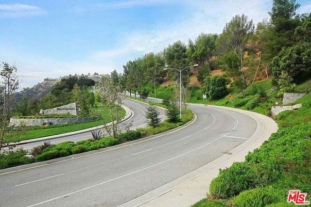 12386 Ridge Circle, Los Angeles, CA 90049