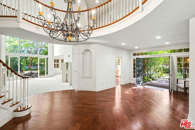 12386 Ridge Circle, Los Angeles, CA 90049