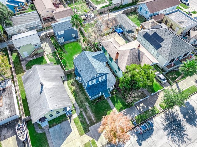 3811 Avenue O, Galveston, TX 77550