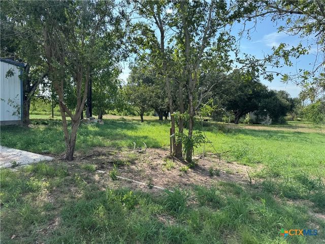59 Valley Vista Road, Victoria, TX 77904