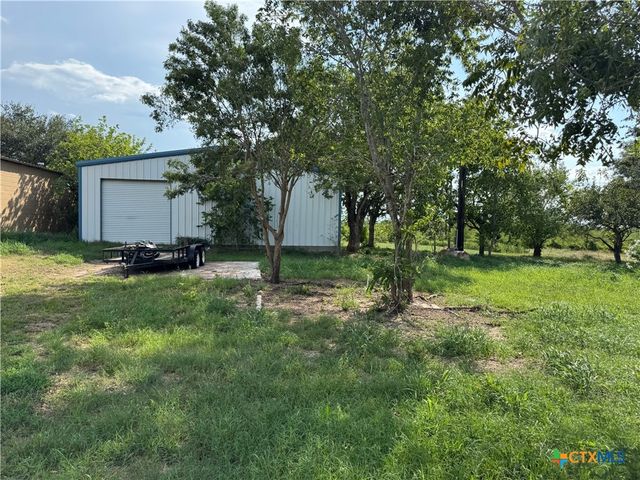 59 Valley Vista Road, Victoria, TX 77904