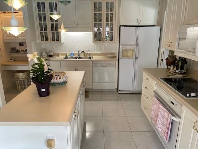 10924 NW 41st Dr, Coral Springs, FL 33065