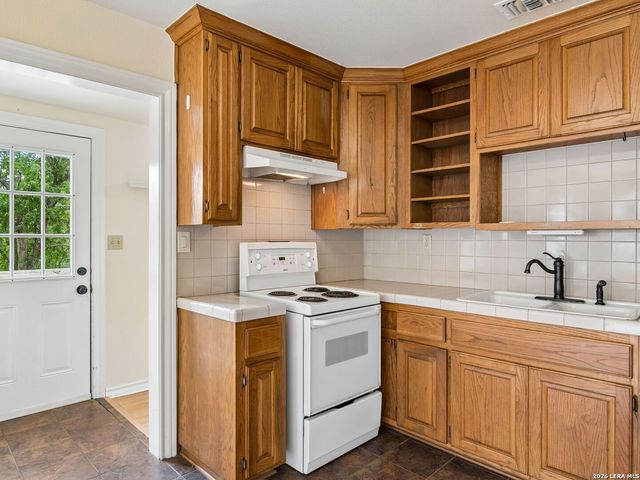 111 Brackenridge, Boerne, TX 78006