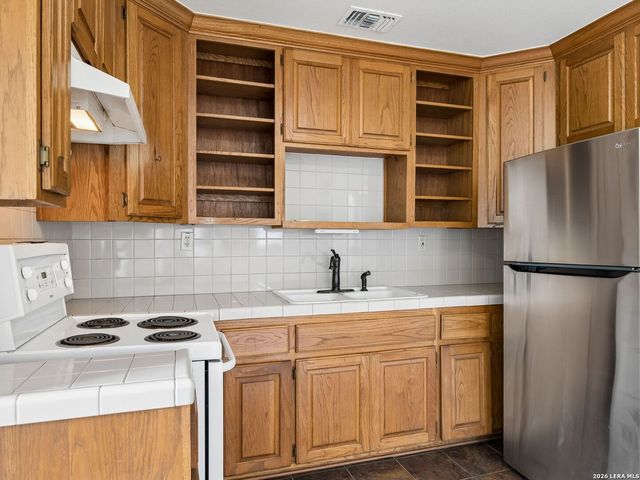111 Brackenridge, Boerne, TX 78006