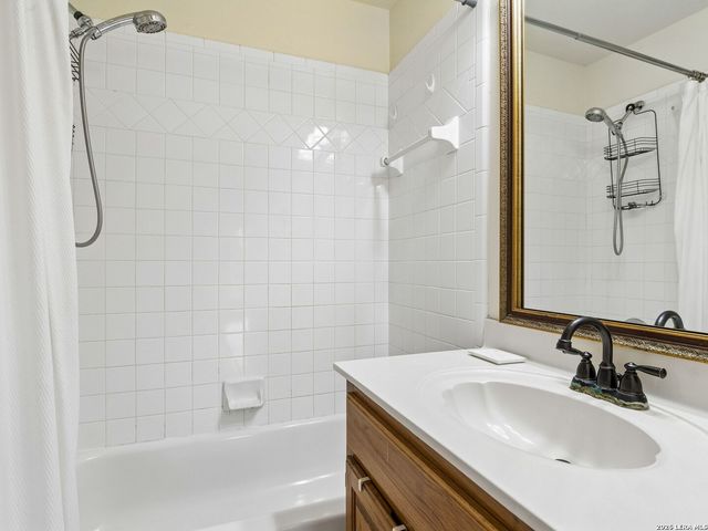 111 Brackenridge, Boerne, TX 78006