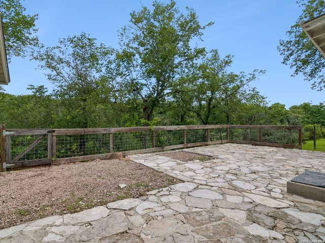 111 Brackenridge, Boerne, TX 78006