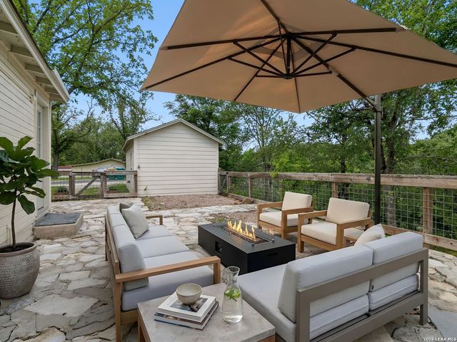 111 Brackenridge, Boerne, TX 78006