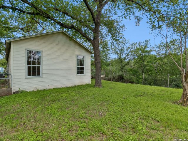 111 Brackenridge, Boerne, TX 78006