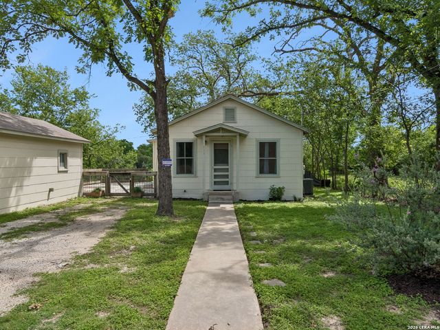 111 Brackenridge, Boerne, TX 78006