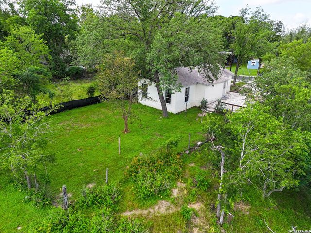 111 Brackenridge, Boerne, TX 78006