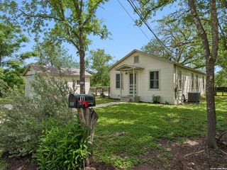 111 Brackenridge, Boerne, TX 78006